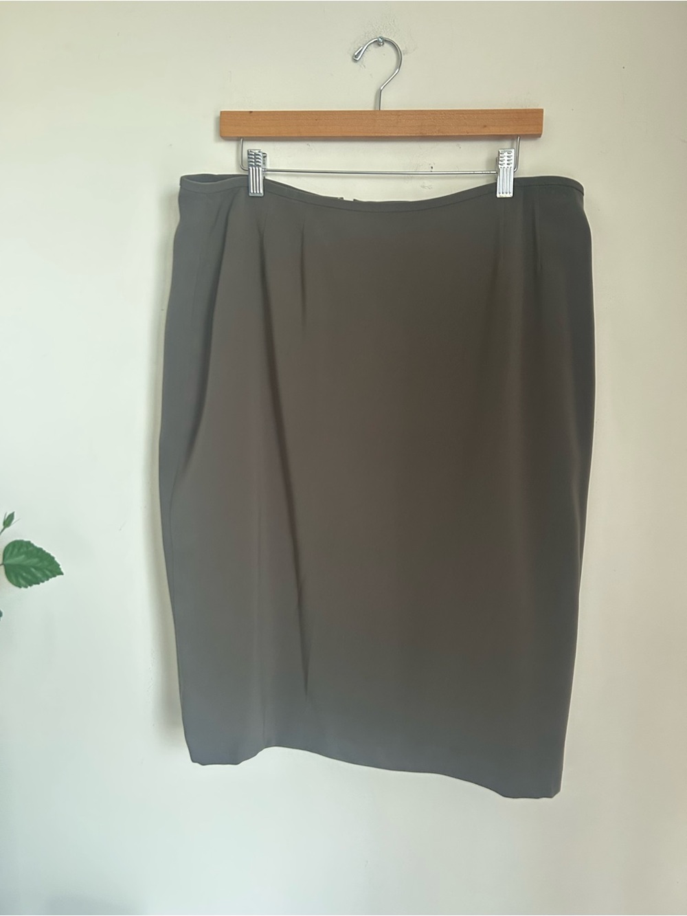 Vintage Kasper Classic Olive Pencil Skirt